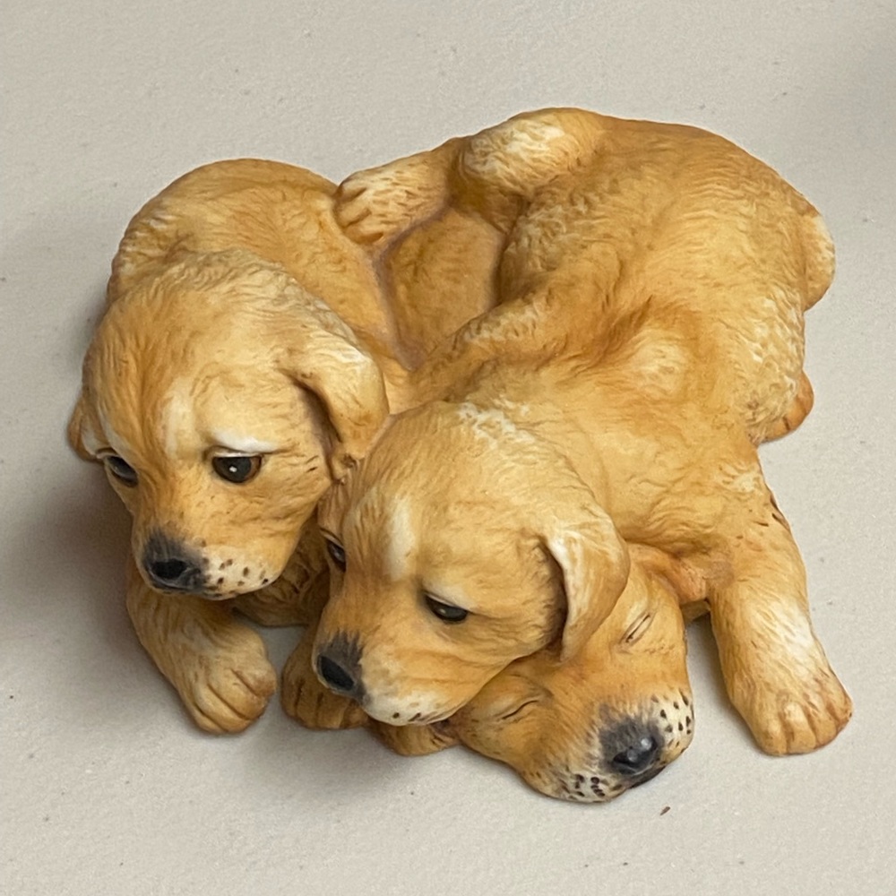 Home Interiors Masterpiece Porcelain Labrador Retriever Figurine